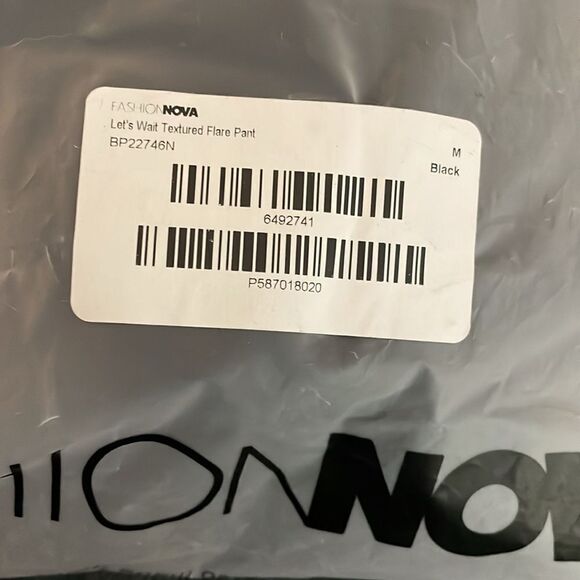 Fashion Nova Let's Wait Textured Flare Pant | Black | NWT - Picture 3 of 6